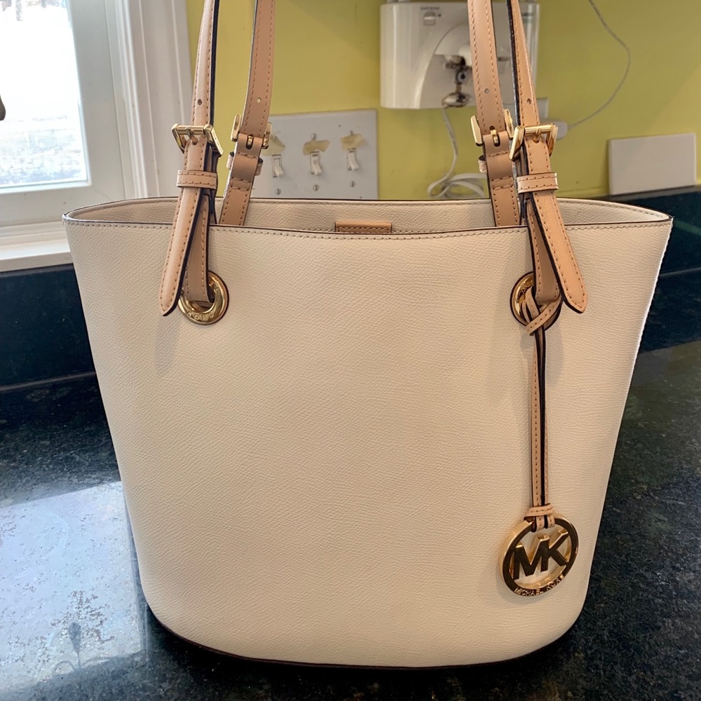 Michael Kors Cream leather tote USED